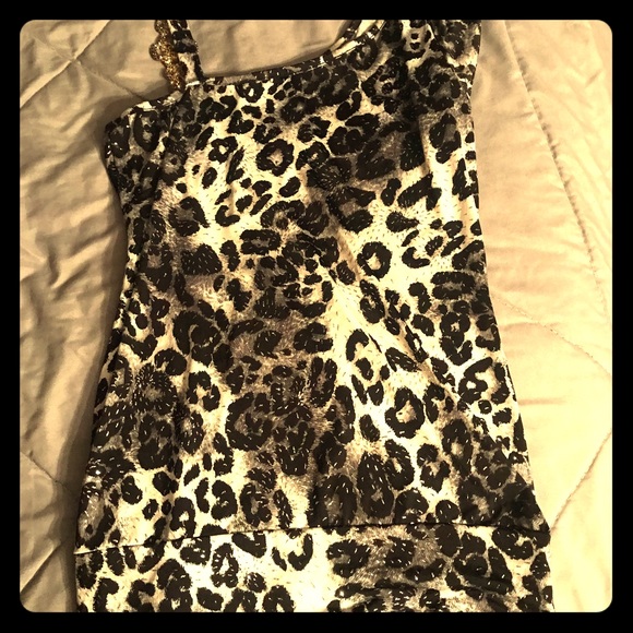 Hey Poshers !! Bundle me with another item & get me FREE !!😀 - Picture 1 of 5